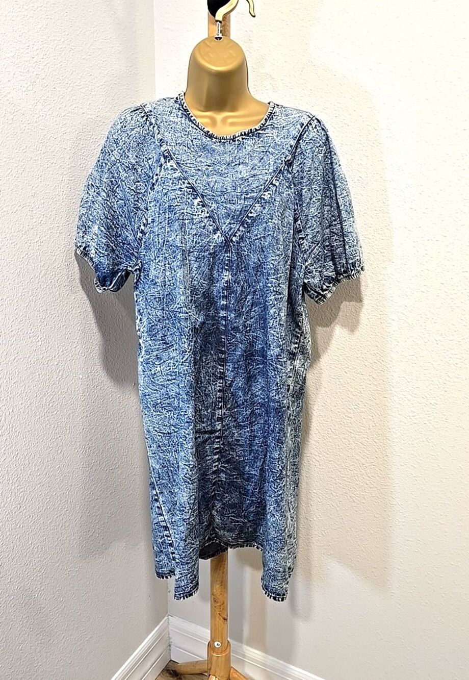 Millenium Shift Dress Size L Acid Washed Denim Chambray Puff Sleeve 100% Cotton
